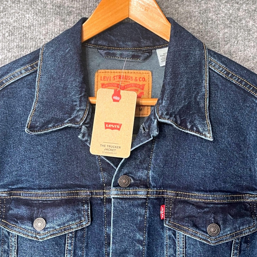 Levis Mens The Trucker Jacket Standard Fit Dark Wash Denim Blue 723340322 Size M - Picture 3 of 11